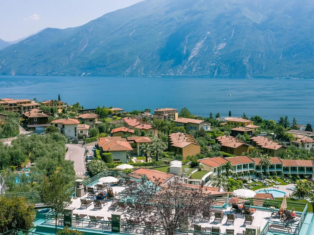Hotel Cristina Limone sul Garda 3*,  Italy
