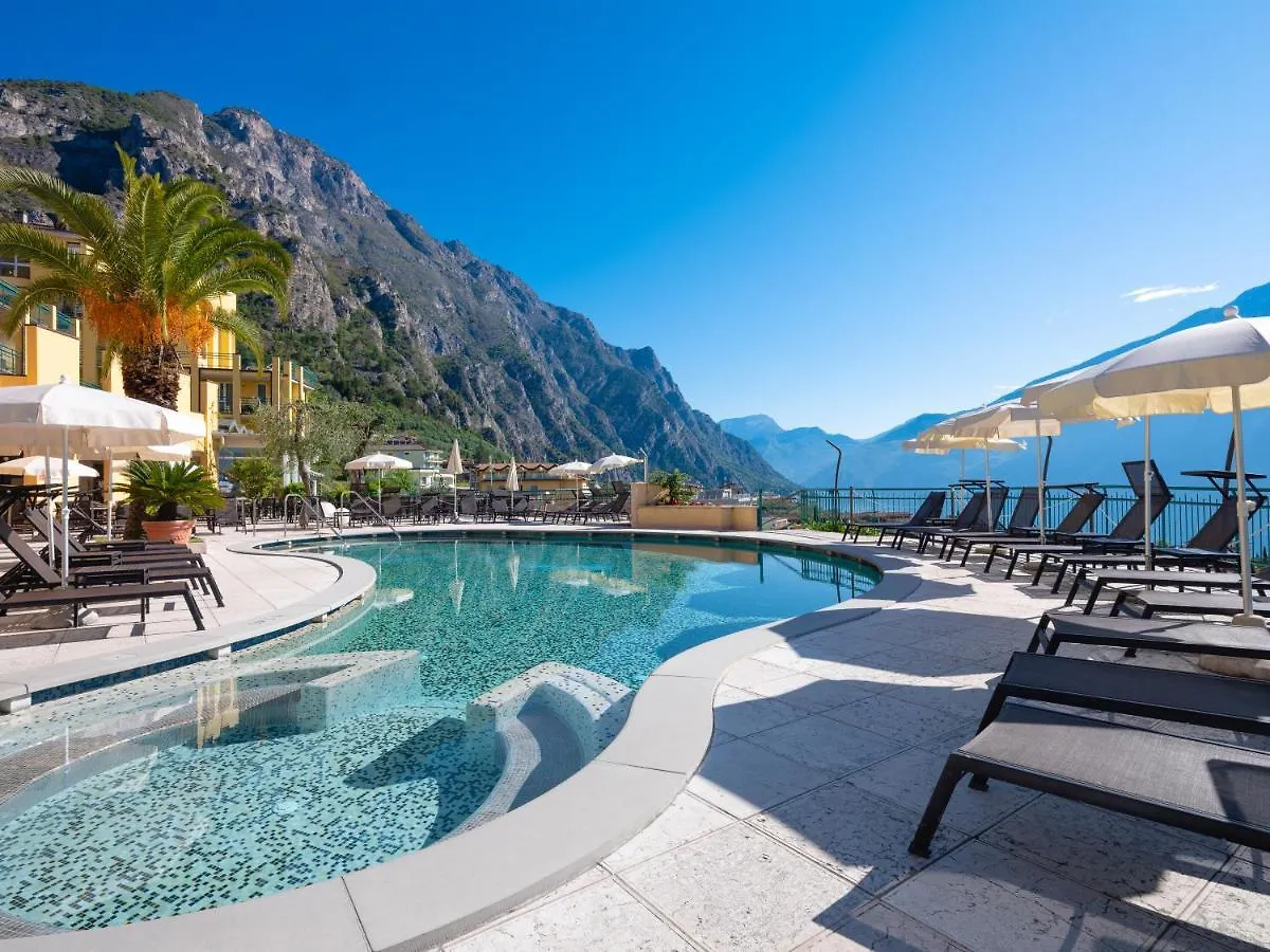 Hotel Cristina contacts