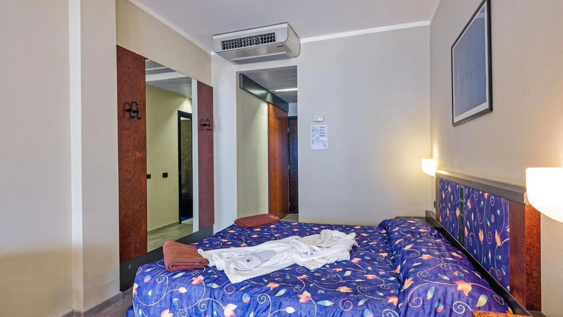 Hotel Cristina Limone sul Garda 3*,  Italy