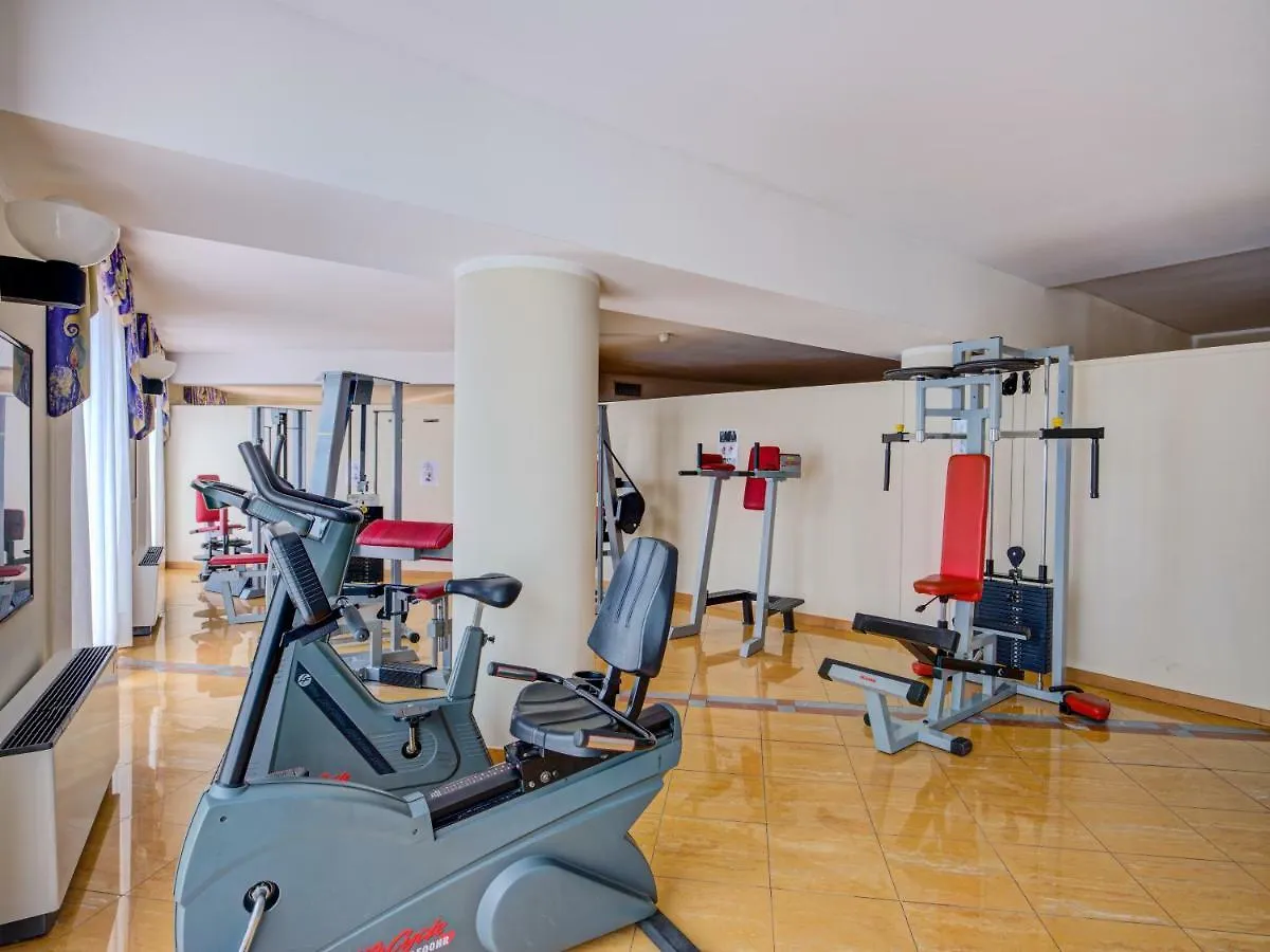 Hotel Cristina Limone sul Garda 3*,