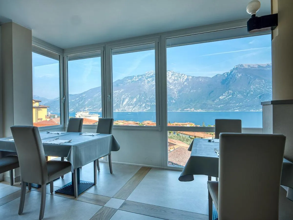 Hotel Cristina Limone sul Garda 3*,