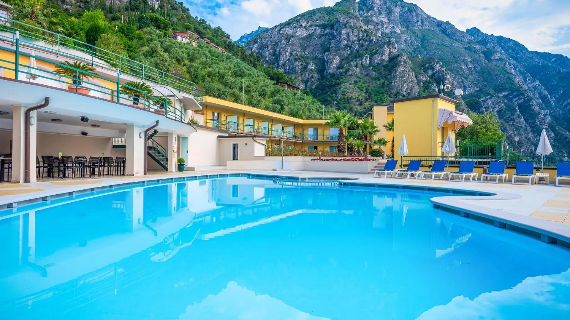 Hotel Cristina Limone sul Garda 3*,