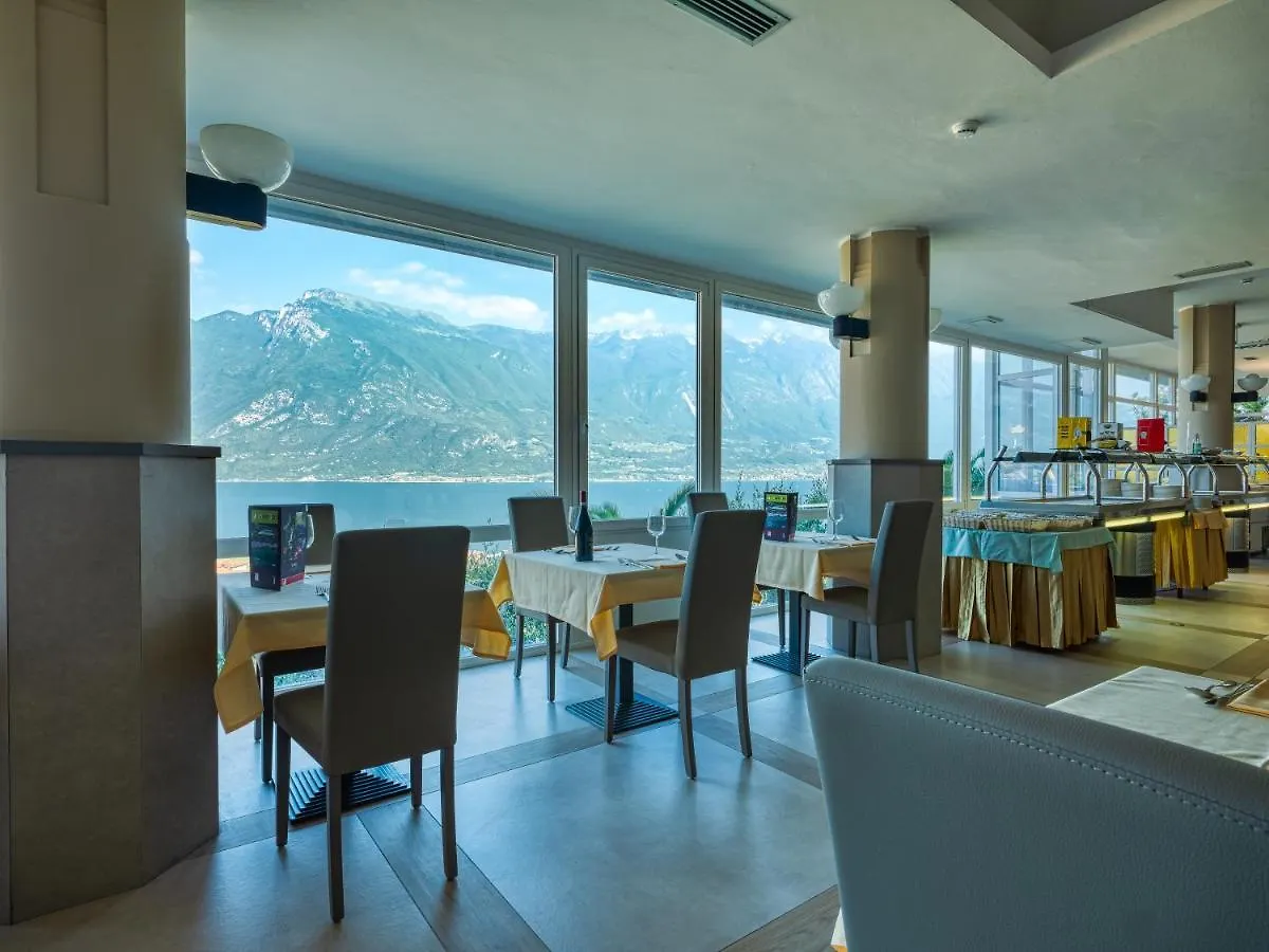 Hotel Cristina Limone sul Garda 3*,